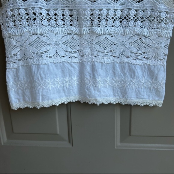Easel White Lace Tank Top - Picture 3 of 8